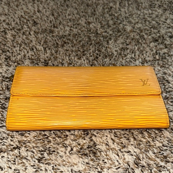 Louis Vuitton Epi Yellow and Purple Wallet - Picture 1 of 13